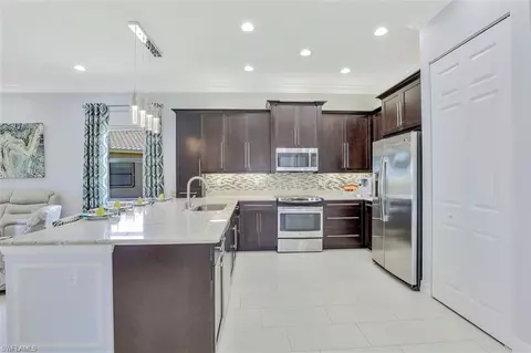 3358 Baltic Dr, Naples, FL 34119 photo 9