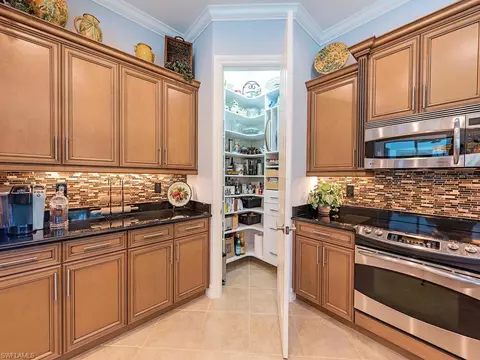 15811 Secoya Reserve Cir, Naples, FL 34110 photo 10