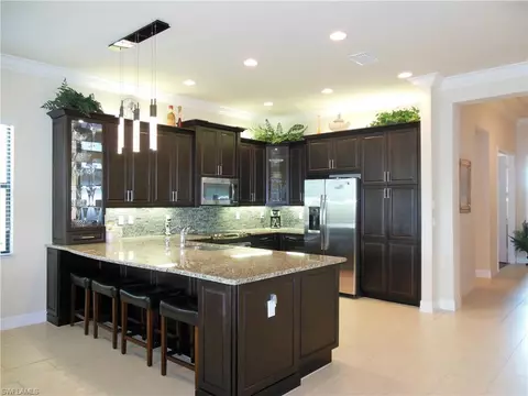 3419 Baltic Dr, Naples, FL 34119 photo 1