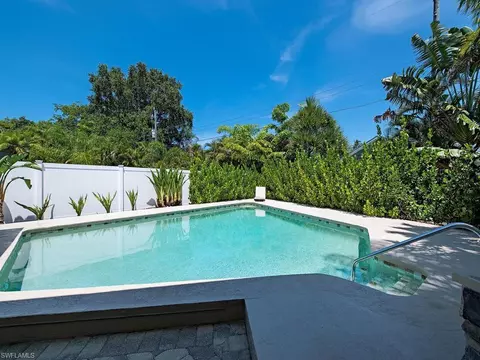 1265 Forest Ave, Naples, FL 34102 photo 17