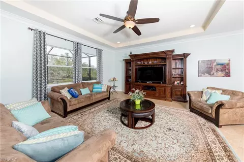 443 Saddlebrook Ln, Naples, FL 34110 photo 9