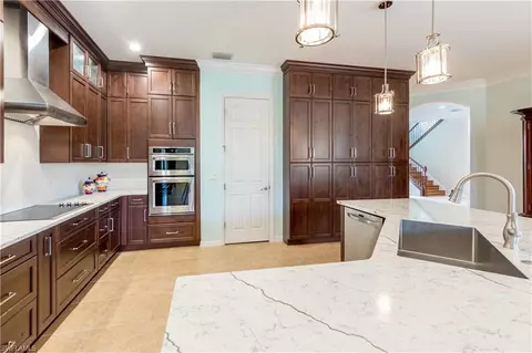 443 Saddlebrook Ln, Naples, FL 34110 photo 7
