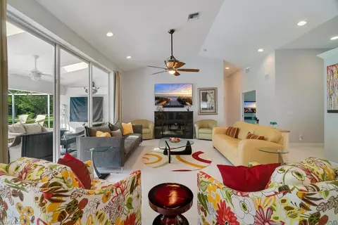 485 Fox Den Cir, Naples, FL 34104 photo 7