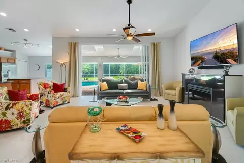 485 Fox Den Cir, Naples, FL 34104 photo 4