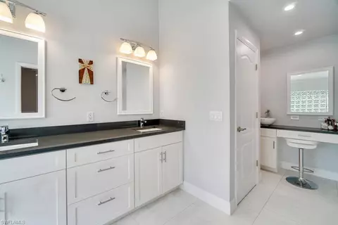 485 Fox Den Cir, Naples, FL 34104 photo 19