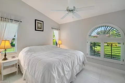 485 Fox Den Cir, Naples, FL 34104 photo 22
