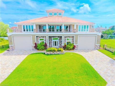91 Dolphin Cir, Naples, FL 34113 photo 2