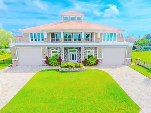 91 Dolphin Cir, Naples, FL 34113 photo 2