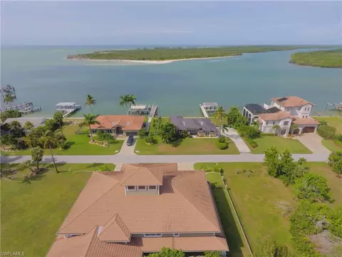 91 Dolphin Cir, Naples, FL 34113 photo 23