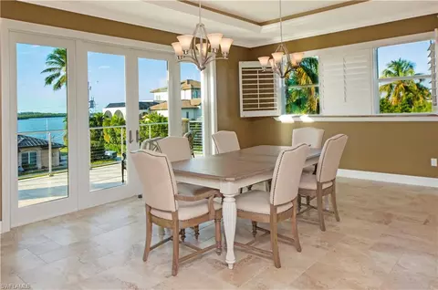 91 Dolphin Cir, Naples, FL 34113 photo 12
