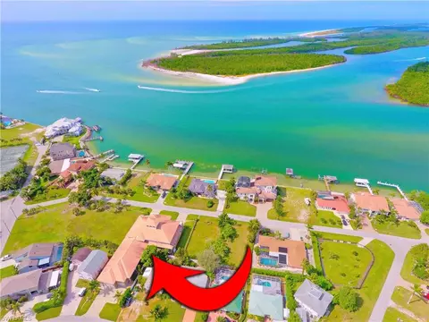 91 Dolphin Cir, Naples, FL 34113 photo 3