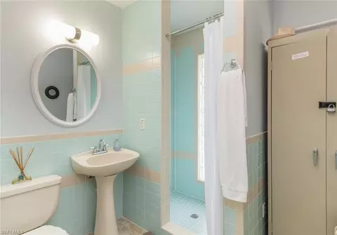 9300 Vanderbilt Dr, Naples, FL 34108 photo 22