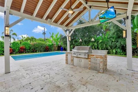 747 Myrtle Ter, Naples, FL 34103 photo 21