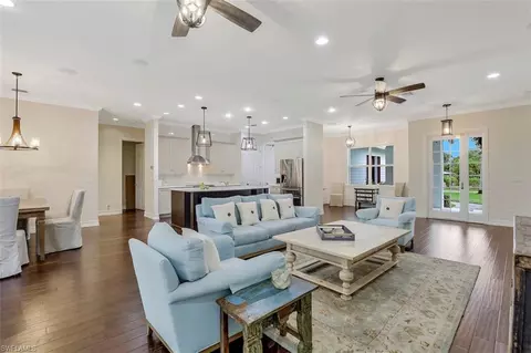 747 Myrtle Ter, Naples, FL 34103 photo 5