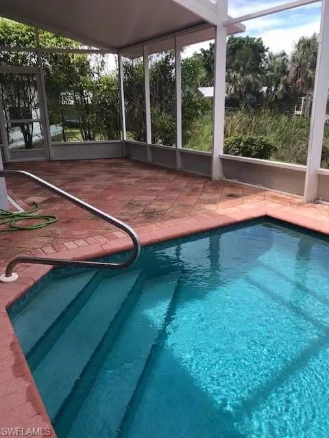 870 8th Ct E, Naples, FL 34108 photo 8
