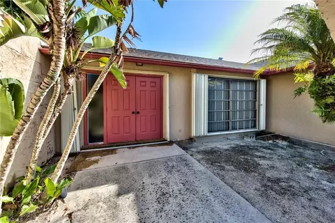 2521 Longboat Dr, Naples, FL 34104 photo 2