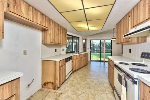 2521 Longboat Dr, Naples, FL 34104 photo 9