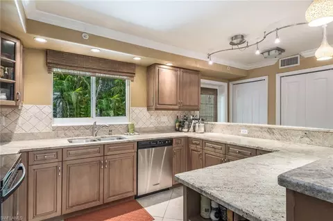 445 3rd Ave S #102, Naples, FL 34102 photo 2