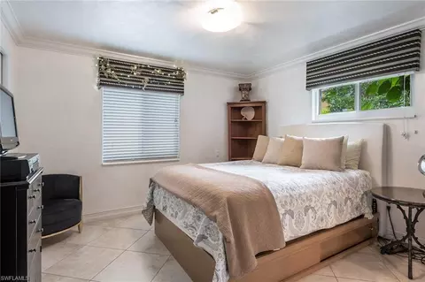 445 3rd Ave S #102, Naples, FL 34102 photo 9