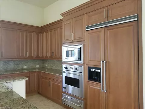 2944 Tiburon Blvd E, Naples, FL 34109 photo 4