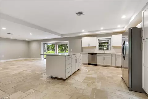 687 Cypress Way E, Naples, FL 34110 photo 8