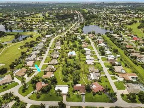 687 Cypress Way E, Naples, FL 34110 photo 2