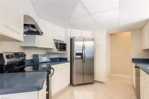 156 Pebble Beach Cir, Naples, FL 34113 photo 2
