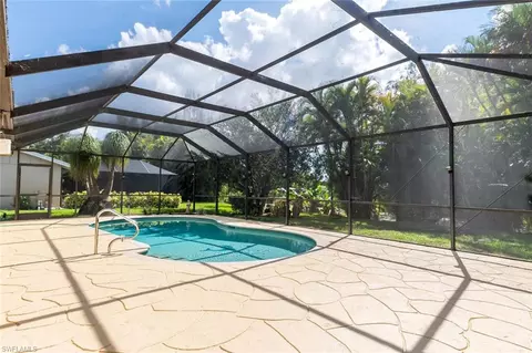 156 Pebble Beach Cir, Naples, FL 34113 photo 21