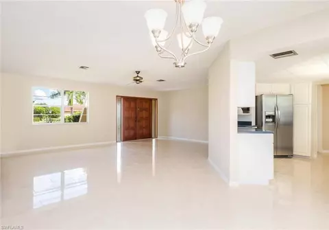 156 Pebble Beach Cir, Naples, FL 34113 photo 8