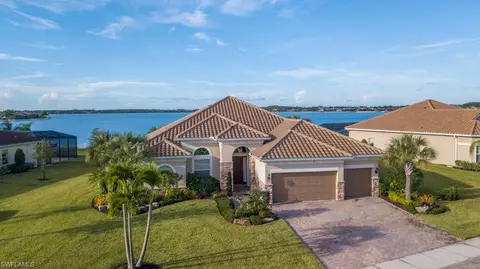 9253 Quarry Dr, Naples, FL 34120 photo 2