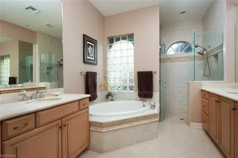 2502 Augusta Dr, Naples, FL 34109 photo 8