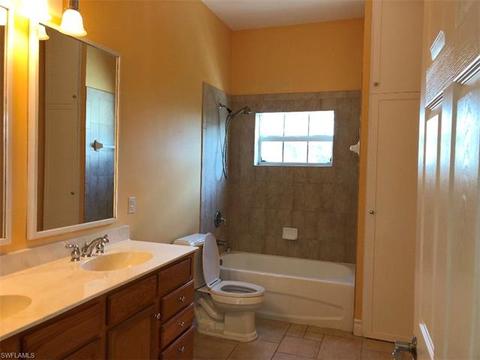 20661 Tanglewood Ln, Estero, FL 33928 photo 16