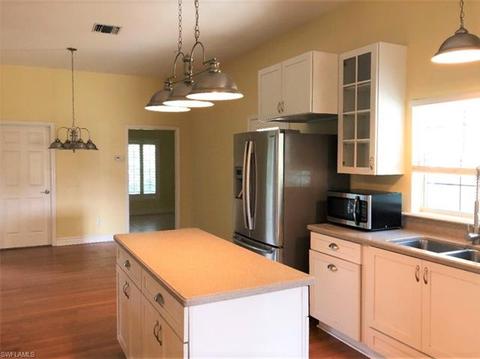 20661 Tanglewood Ln, Estero, FL 33928 photo 4