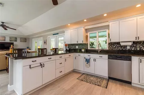 126 Debron Dr, Naples, FL 34112 photo 6