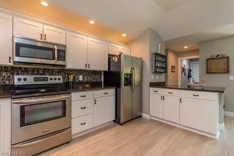 126 Debron Dr, Naples, FL 34112 photo 5