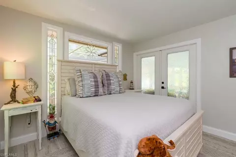 126 Debron Dr, Naples, FL 34112 photo 12