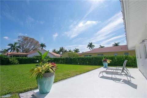 10022 Vanderbilt Dr, Naples, FL 34108 photo 16
