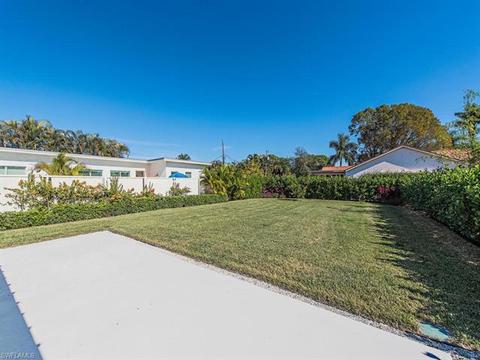 10022 Vanderbilt Dr, Naples, FL 34108 photo 8