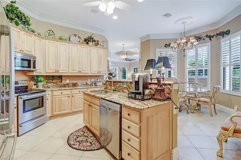 2864 Coco Lakes Dr, Naples, FL 34105 photo 12