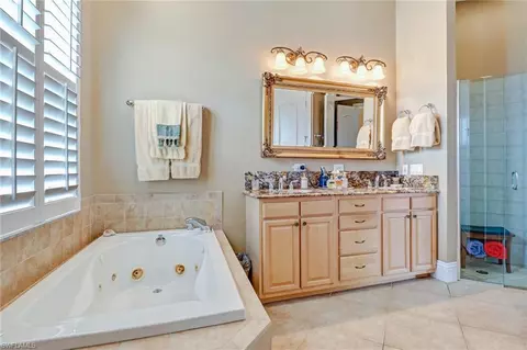 2864 Coco Lakes Dr, Naples, FL 34105 photo 16