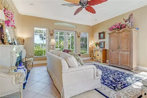 2864 Coco Lakes Dr, Naples, FL 34105 photo 4
