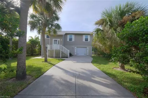 2636 Bayview Dr, Naples, FL 34112 photo 1
