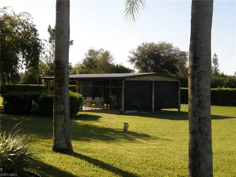 1069 Villa Dr #B202, Labelle, FL 33935 photo 2