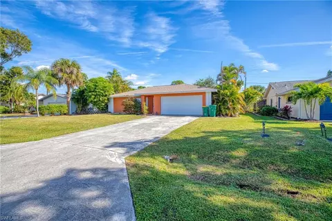 144 Flame Vine Dr, Naples, FL 34110 photo 2