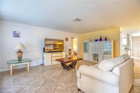 144 Flame Vine Dr, Naples, FL 34110 photo 4