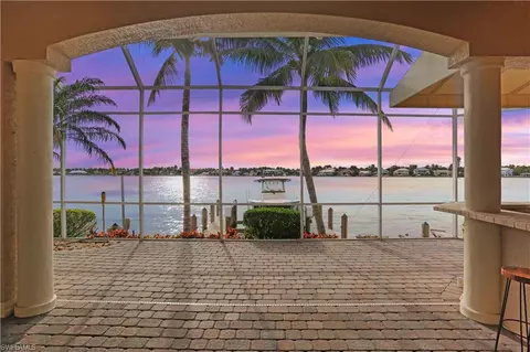 2050 Kingfish Rd, Naples, FL 34102 photo 2
