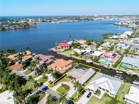 1850 Kingfish Rd, Naples, FL 34102 photo 2