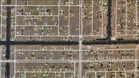 14 NW 9th St, Cape Coral, FL 33993
