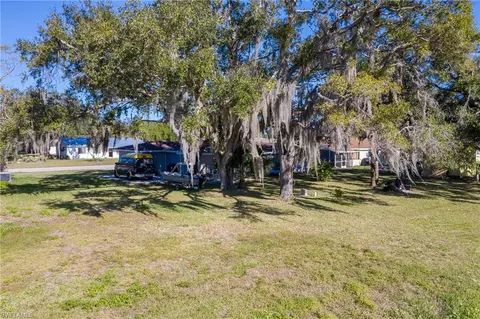 4032 Rainbow Cir, Labelle, FL 33935 photo 4