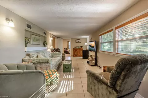 4032 Rainbow Cir, Labelle, FL 33935 photo 14